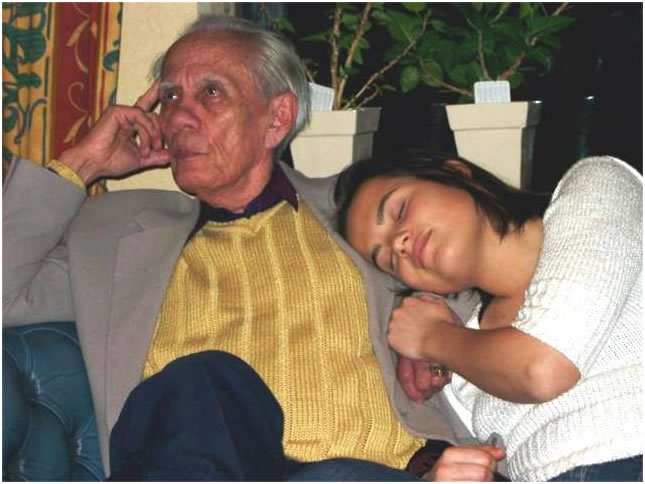 Shemara met haar opa Bloem. Foto: Shemara van den Heuvel.